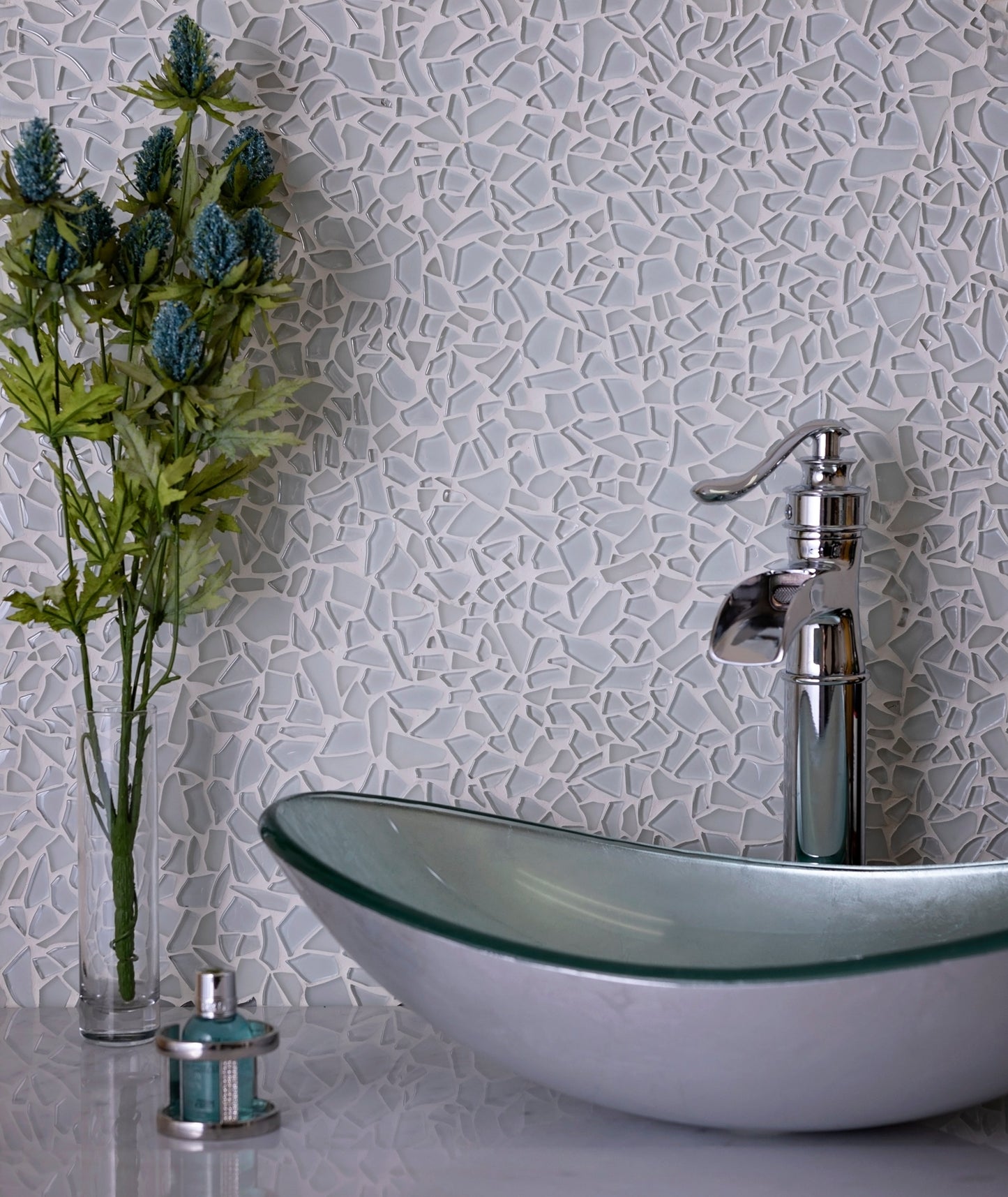 White 11x11 Glossy Matte Multi-shaped Glass Mosaic Tile (5 pack, 4.36 sq ft/case) - Sample