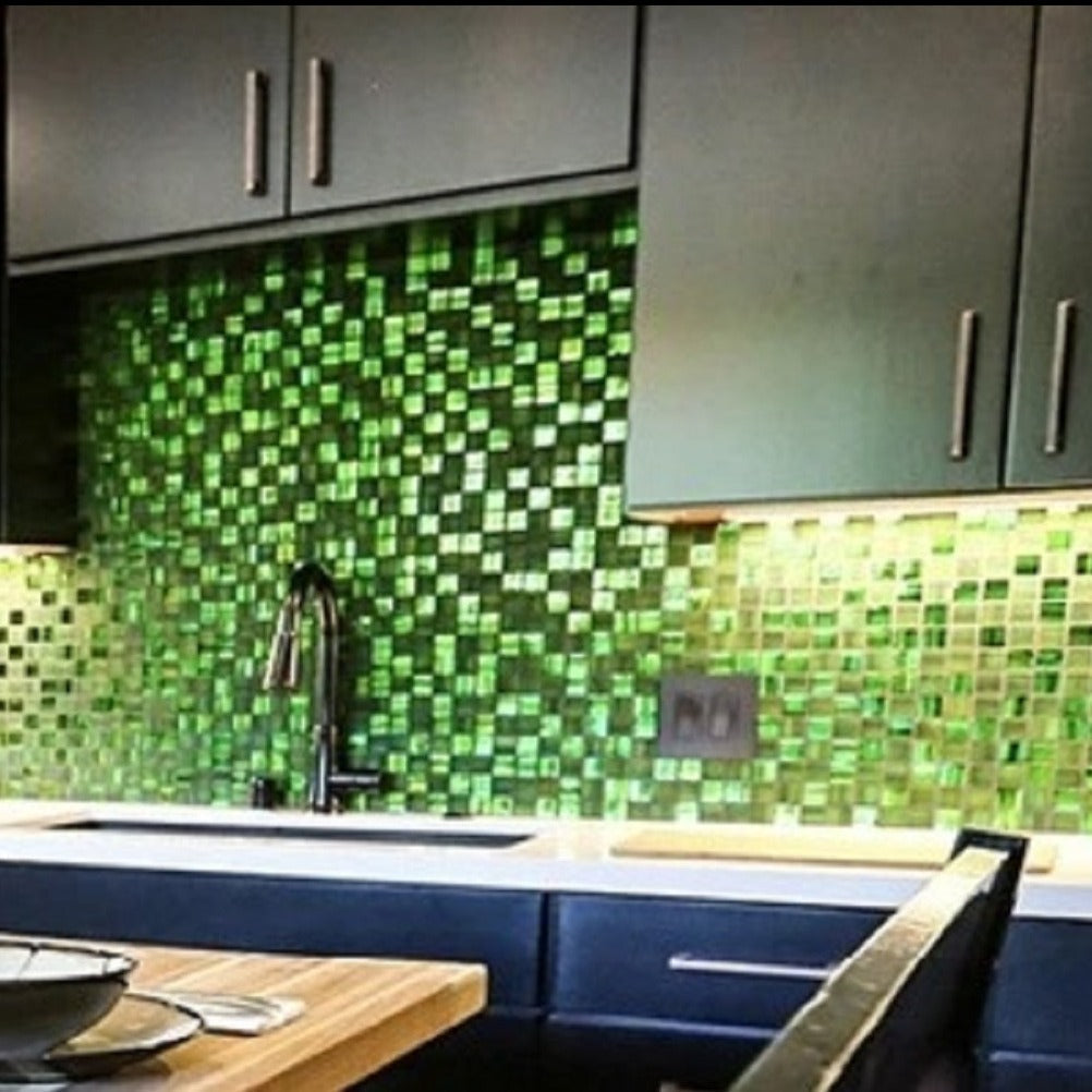 Emerald Green 11x11 Glossy Matte Square Glass Mosaic Tile (5 pack, 4.43 sq ft/case) - Sample