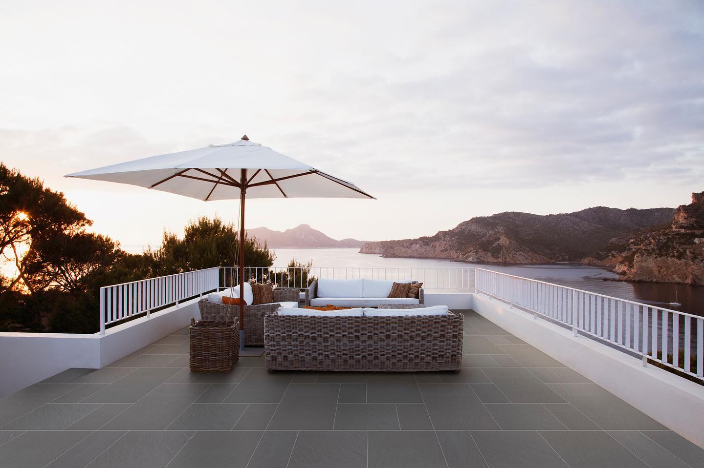 MSI-arterra-bluestone-matte-rectified-antislip-porcelain-pavers-patternsetx0.79-LPAVNBLUSTOPAT-2