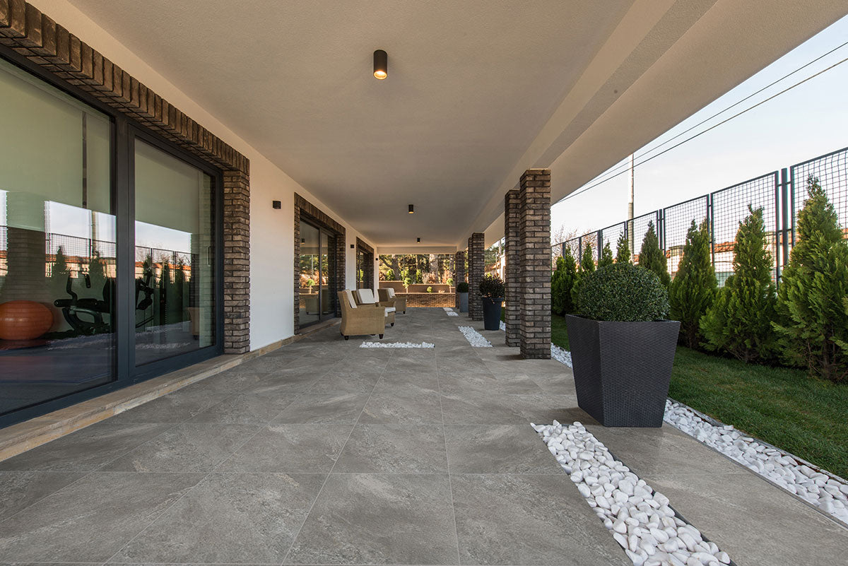 MSI-arterra-quarzo-gray-matte-rectified-antislip-porcelain-pavers-24x24x0.79-LPAVNQUAGRA2424