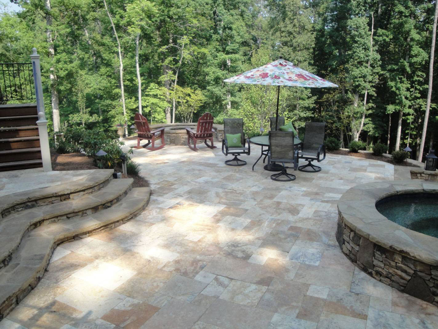 MSI-tuscany-porcini-tumbled-pavers-pattern-set-trees-umbrealla-backyard