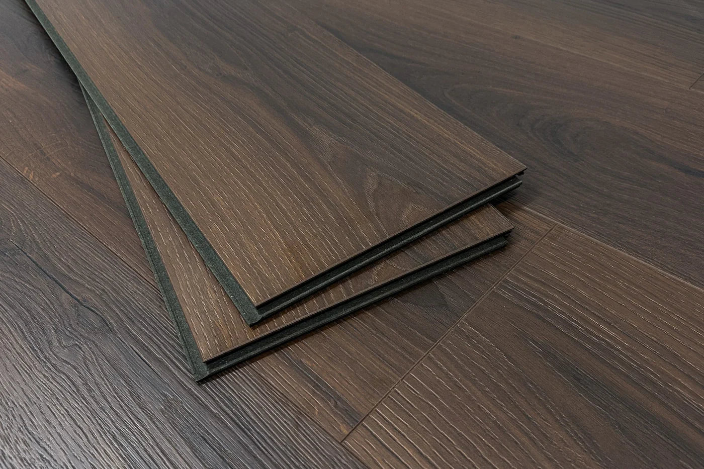 Marron Fonce Embossed Matte 9.37"x60" Waterproof Laminate Flooring 12mm - Greek