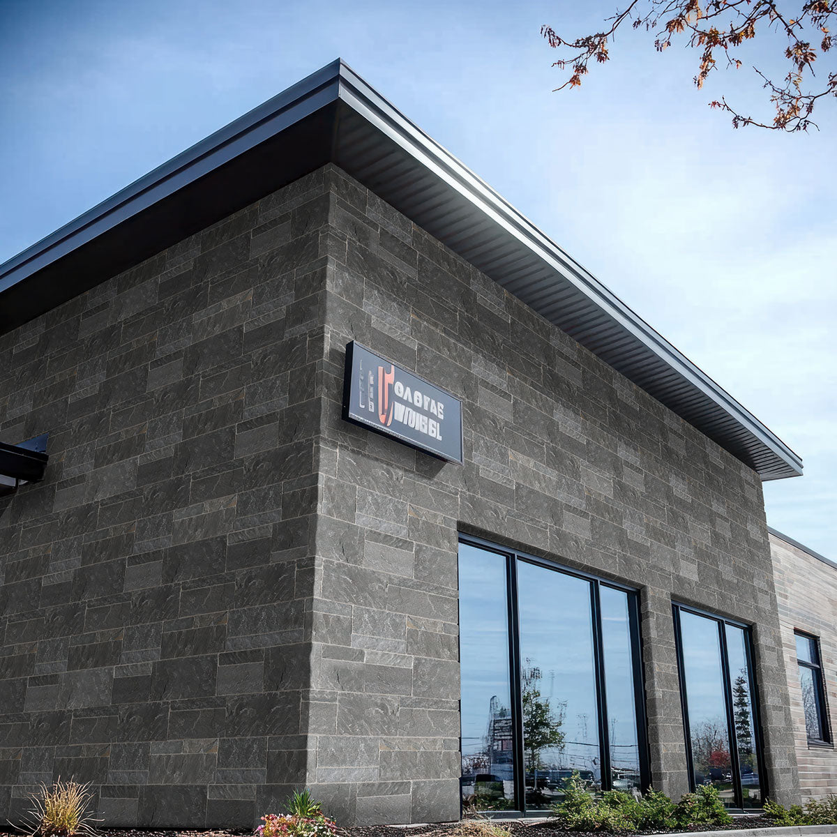 MSI Avalon Bay Sawn Ashlar Light Tumbled
