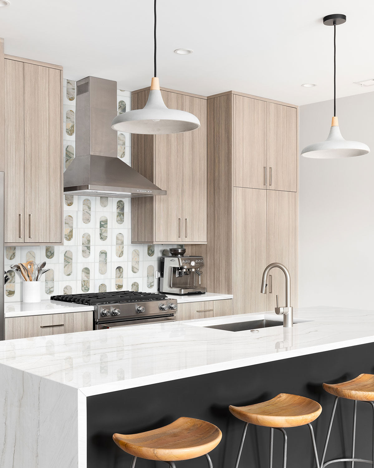 MSI Bianco Dolomite Moderno Polished Mosaic