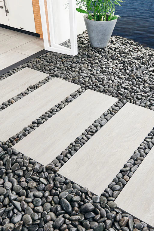MSI Piedra Black Polished Quartzite Pebble