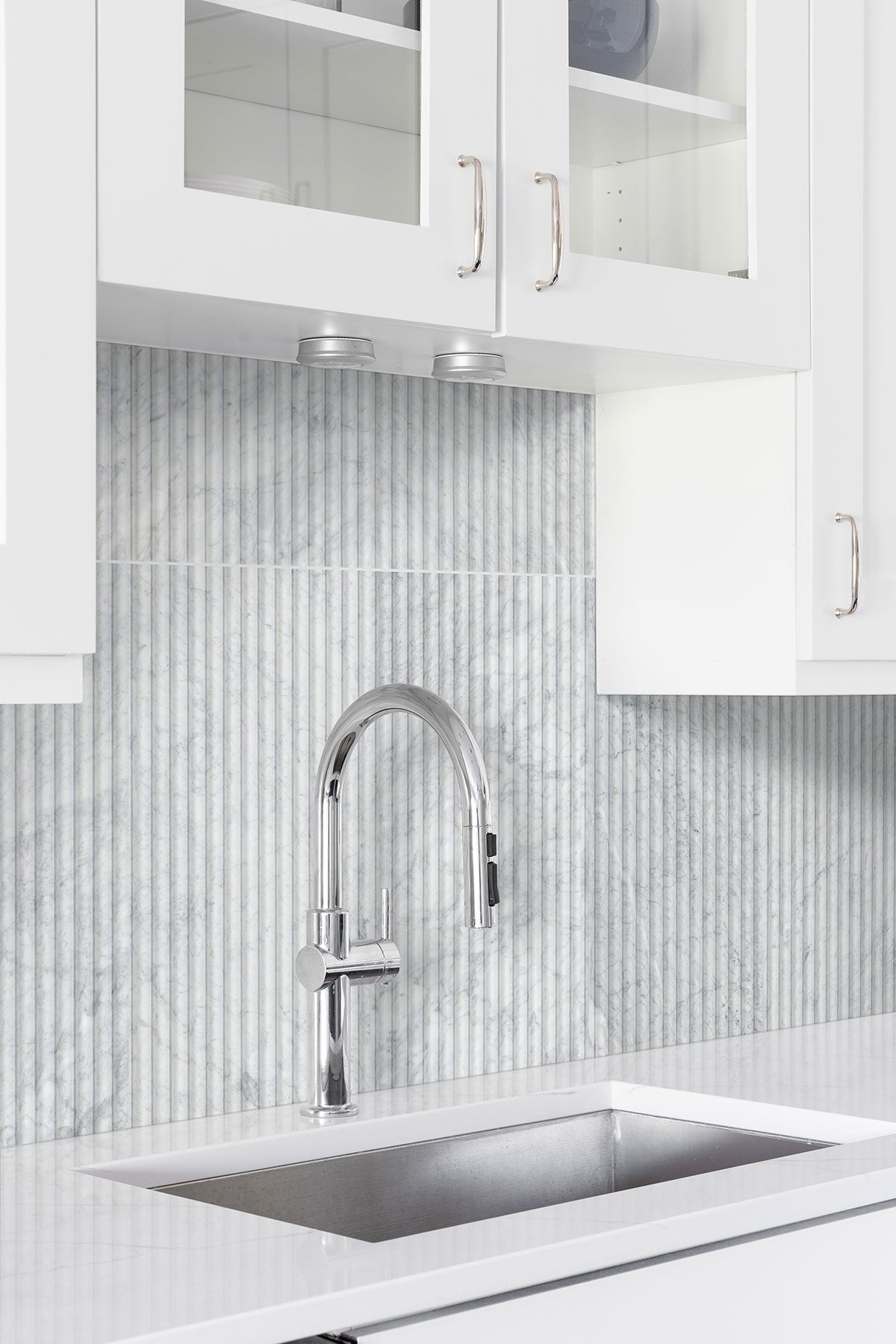 MSI Carrara White Milano Ribbo 12x24 Honed