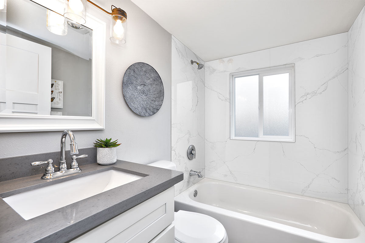 MSI Glacier Pearl Tub and Shower Panels