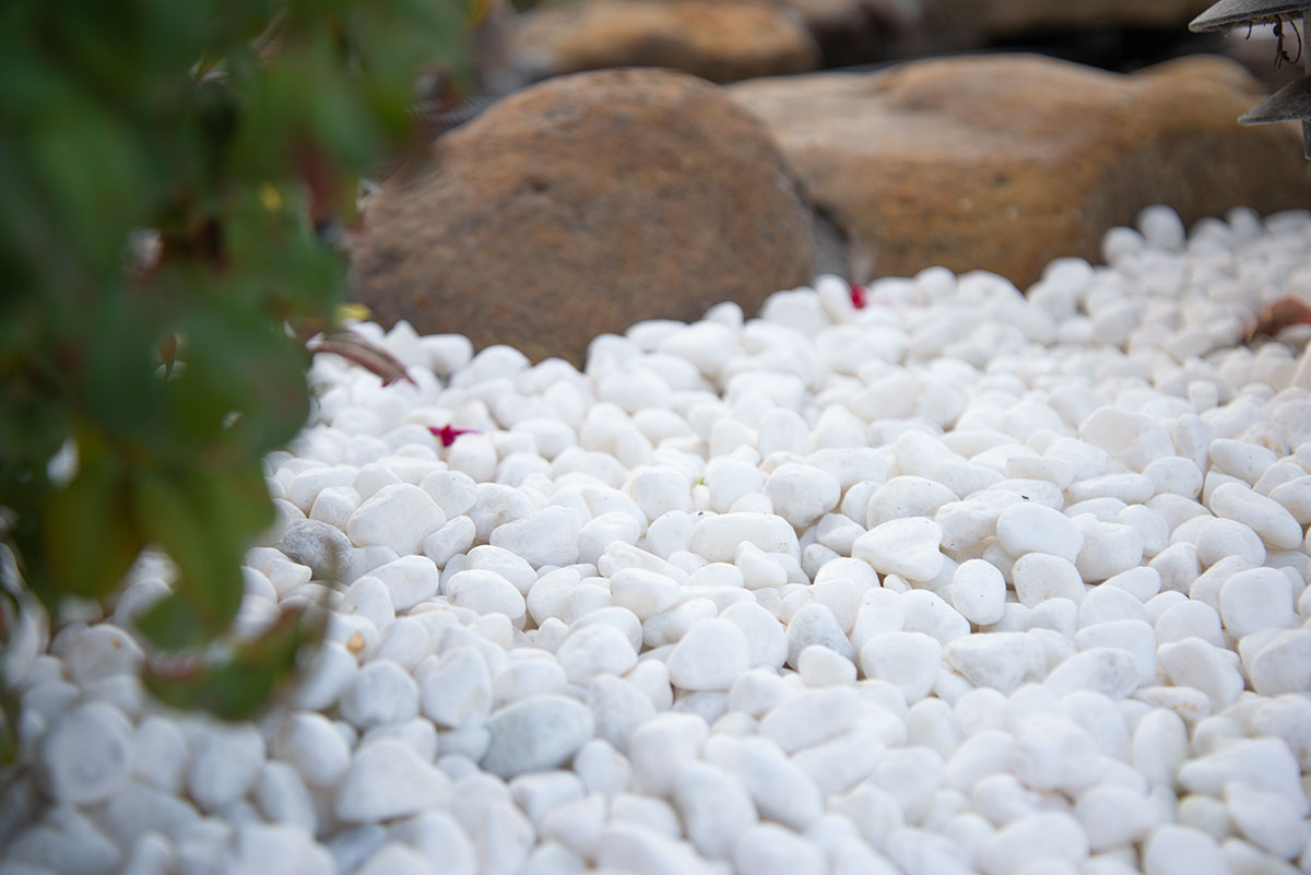 MSI Himalaya White Pebbles