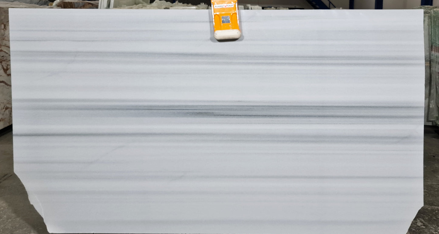 Homogeneous White Bookmatching Polished Marble Slab