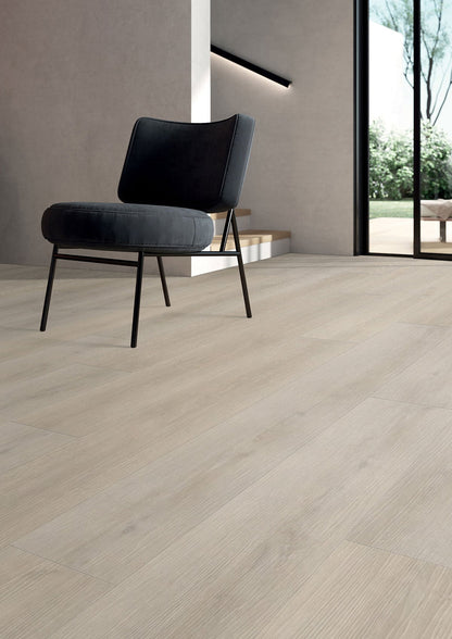 MSI HoneyBella Oak Luxury Vinyl Plank