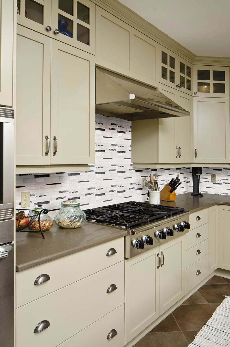 MSI Moderno Blanco Glass & Metal Tile