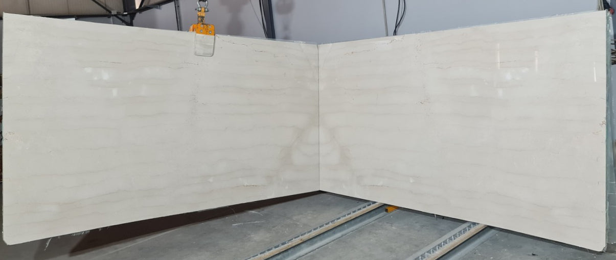 Serpegiante Bookmatching Polished Marble Slab